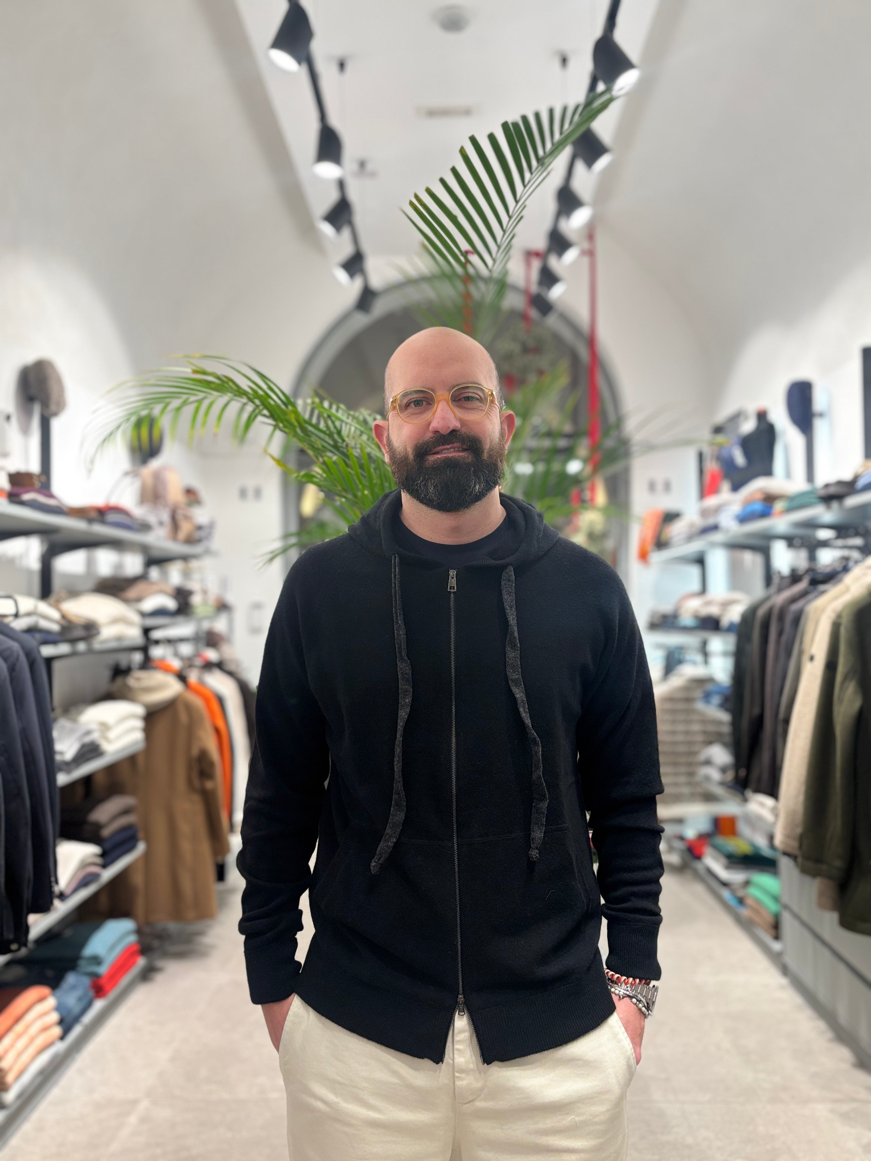 RETOIS FELPA IN LANA CON ZIP E CAPPUCCIO NERO